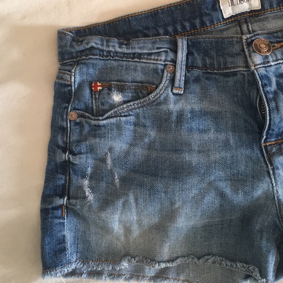 “HUDSON” Sexy Jean Shorts - Picture 2 of 5